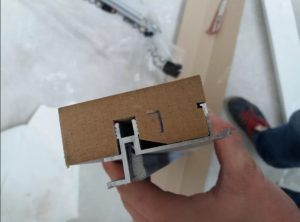 Комплект коробки скрытого монтажа обратного открывания (петли AGB и замок врезной) для межкомнатных дверей