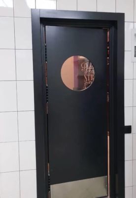 Гладь-1 круглое окно (отбойная пластина низ) х1 Гладь-1 круглое окно (отбойная пластина низ) х1